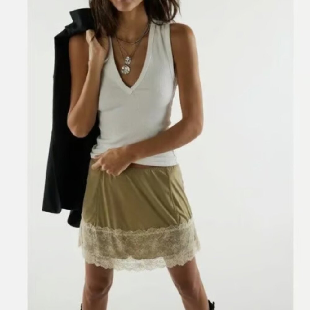 WE THE FREE PEOPLE NERIA WHITE V NECK RIBBED TANK TOP SHIRT NEW L